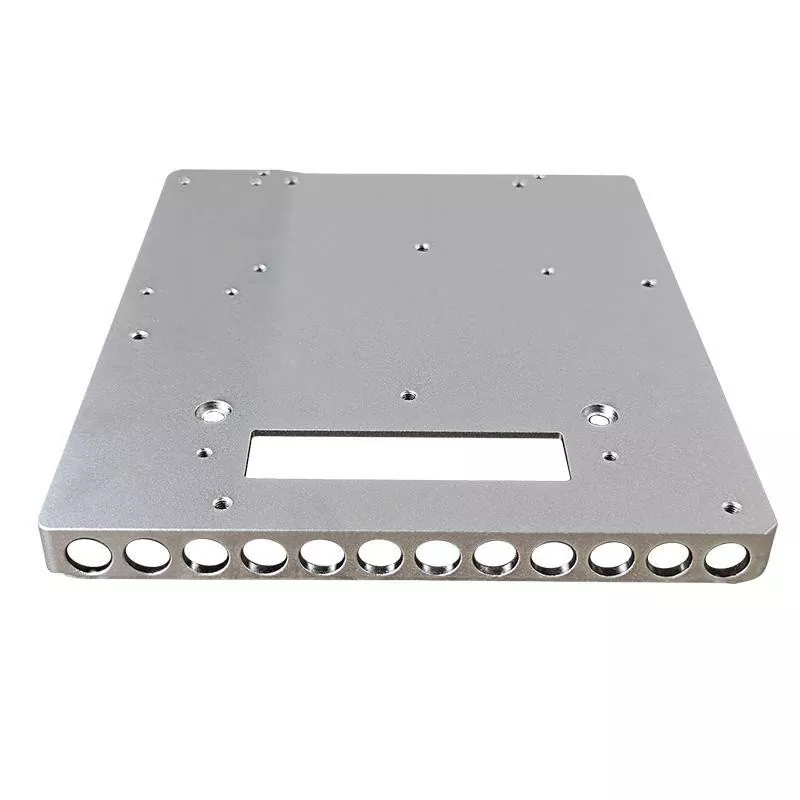 CNC-bearbetad aluminiumpanel